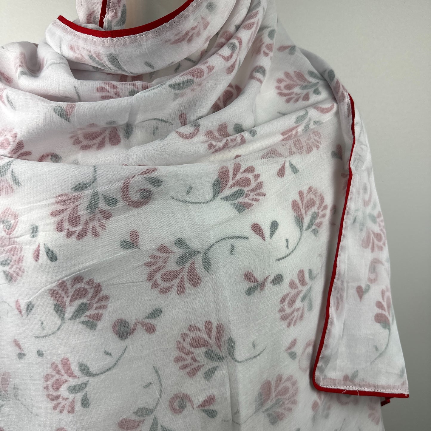 Rato Maya - Khasto Shawl